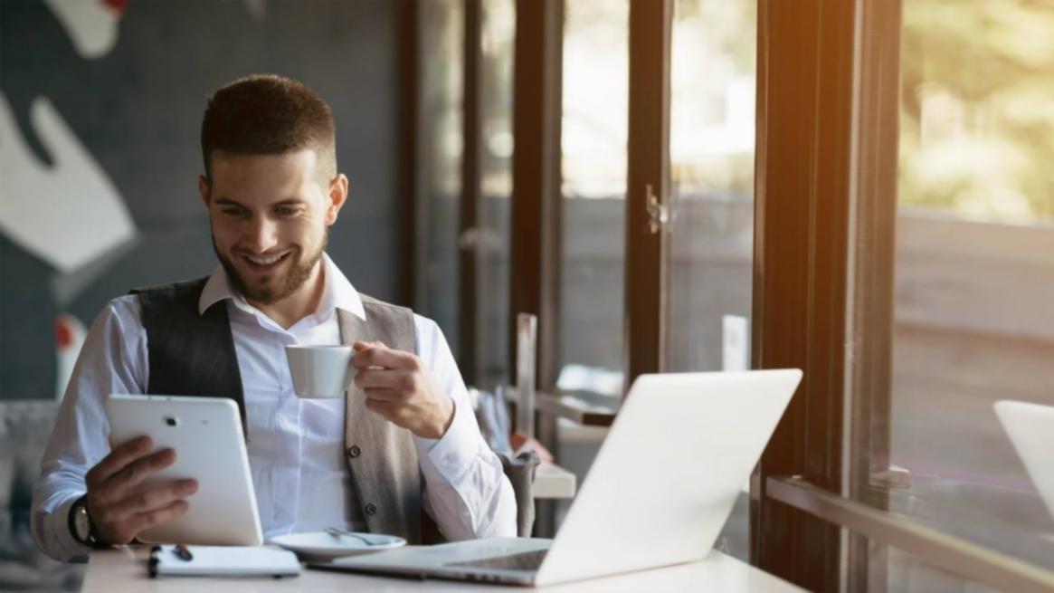 Interfaz de tablero colaborativo digital para equipos