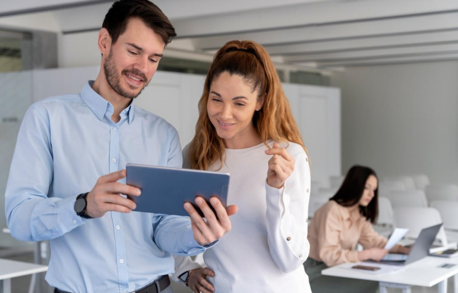 Comunidad online de profesionales compartiendo experiencias creativas